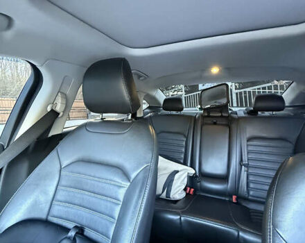 Красный Форд Фьюжн, объемом двигателя 1.5 л и пробегом 120 тыс. км за 10000 $, фото 7 на Automoto.ua