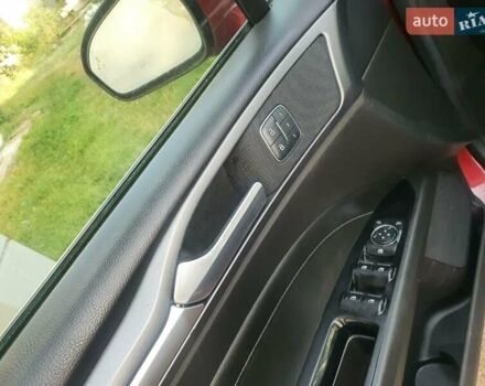 Красный Форд Фьюжн, объемом двигателя 2 л и пробегом 170 тыс. км за 9200 $, фото 16 на Automoto.ua