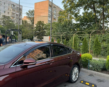 Красный Форд Фьюжн, объемом двигателя 2 л и пробегом 190 тыс. км за 11850 $, фото 2 на Automoto.ua