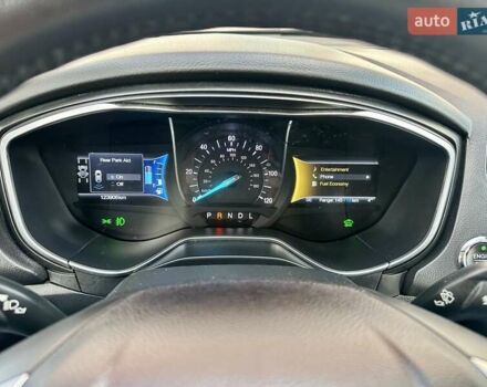 Красный Форд Фьюжн, объемом двигателя 2 л и пробегом 123 тыс. км за 14500 $, фото 28 на Automoto.ua