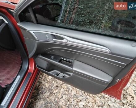 Красный Форд Фьюжн, объемом двигателя 2 л и пробегом 183 тыс. км за 13500 $, фото 28 на Automoto.ua