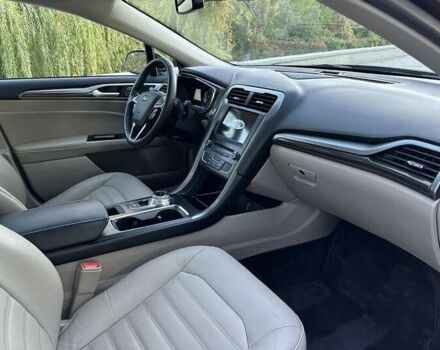 Красный Форд Фьюжн, объемом двигателя 2 л и пробегом 102 тыс. км за 10500 $, фото 9 на Automoto.ua