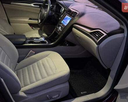 Красный Форд Фьюжн, объемом двигателя 2.49 л и пробегом 132 тыс. км за 12799 $, фото 27 на Automoto.ua