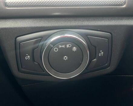 Красный Форд Фьюжн, объемом двигателя 2.5 л и пробегом 130 тыс. км за 12999 $, фото 18 на Automoto.ua