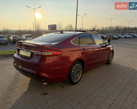 Красный Форд Фьюжн, объемом двигателя 2 л и пробегом 124 тыс. км за 16600 $, фото 4 на Automoto.ua