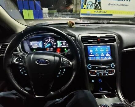 Красный Форд Фьюжн, объемом двигателя 2 л и пробегом 60 тыс. км за 15500 $, фото 11 на Automoto.ua