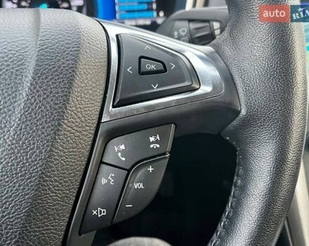 Красный Форд Фьюжн, объемом двигателя 2 л и пробегом 60 тыс. км за 16990 $, фото 22 на Automoto.ua