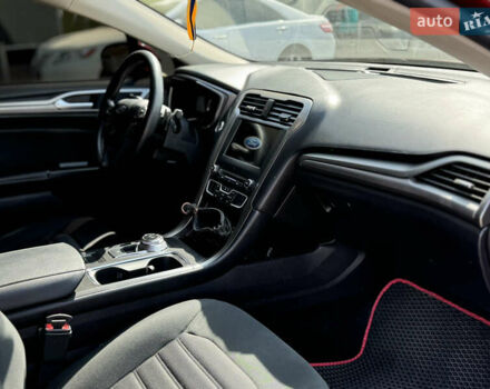 Форд Фьюжн 2017 в Сумах на Automoto.ua Красный Форд Фьюжн, объемом двигателя 1.5 л и пробегом 80 тыс. км за 13999 $, фото 9 на Automoto.ua