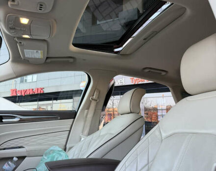 Красный Форд Фьюжн, объемом двигателя 2 л и пробегом 124 тыс. км за 16600 $, фото 18 на Automoto.ua