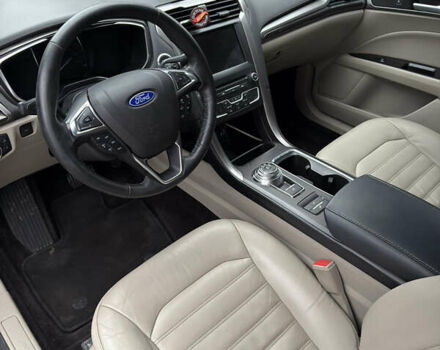 Красный Форд Фьюжн, объемом двигателя 2 л и пробегом 107 тыс. км за 13700 $, фото 55 на Automoto.ua