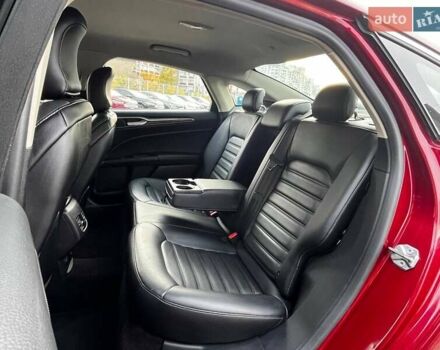 Красный Форд Фьюжн, объемом двигателя 2 л и пробегом 60 тыс. км за 16990 $, фото 12 на Automoto.ua