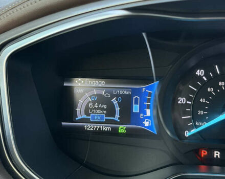 Красный Форд Фьюжн, объемом двигателя 2 л и пробегом 124 тыс. км за 16600 $, фото 16 на Automoto.ua