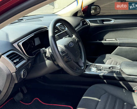 Форд Фьюжн 2017 в Сумах на Automoto.ua Красный Форд Фьюжн, объемом двигателя 1.5 л и пробегом 80 тыс. км за 13999 $, фото 10 на Automoto.ua