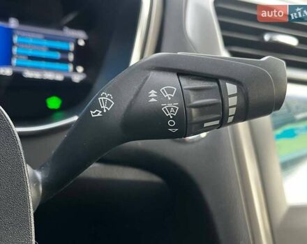 Красный Форд Фьюжн, объемом двигателя 2 л и пробегом 60 тыс. км за 16990 $, фото 23 на Automoto.ua