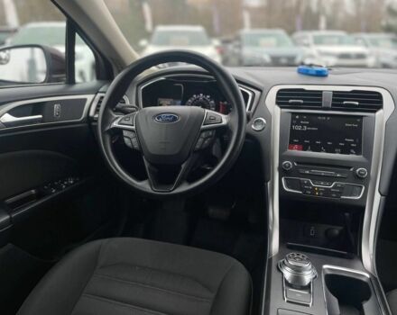 Красный Форд Фьюжн, объемом двигателя 2.5 л и пробегом 130 тыс. км за 12999 $, фото 13 на Automoto.ua