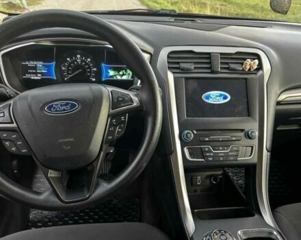 Красный Форд Фьюжн, объемом двигателя 2 л и пробегом 161 тыс. км за 8000 $, фото 13 на Automoto.ua