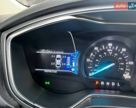 Красный Форд Фьюжн, объемом двигателя 2 л и пробегом 60 тыс. км за 16990 $, фото 24 на Automoto.ua