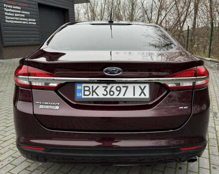 Красный Форд Фьюжн, объемом двигателя 2 л и пробегом 107 тыс. км за 13700 $, фото 7 на Automoto.ua