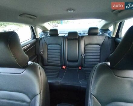 Форд Фьюжн 2017 в Кропивницком (Кировограде) на Automoto.ua Красный Форд Фьюжн, объемом двигателя 2 л и пробегом 59 тыс. км за 16100 $, фото 14 на Automoto.ua