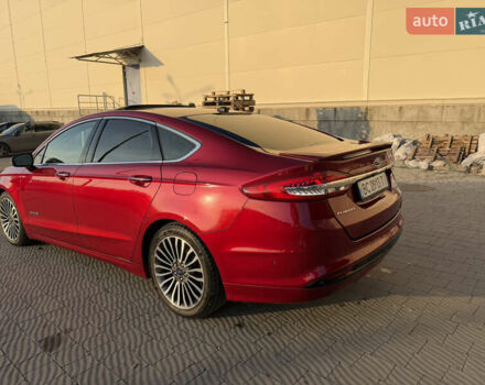 Красный Форд Фьюжн, объемом двигателя 2 л и пробегом 124 тыс. км за 16600 $, фото 6 на Automoto.ua