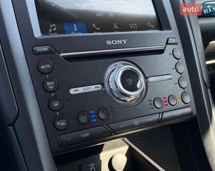 Красный Форд Фьюжн, объемом двигателя 2 л и пробегом 162 тыс. км за 15990 $, фото 30 на Automoto.ua