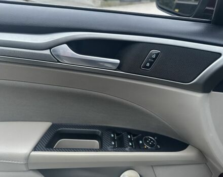 Красный Форд Фьюжн, объемом двигателя 2.5 л и пробегом 125 тыс. км за 9100 $, фото 7 на Automoto.ua