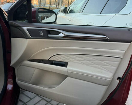 Красный Форд Фьюжн, объемом двигателя 2 л и пробегом 124 тыс. км за 16600 $, фото 20 на Automoto.ua