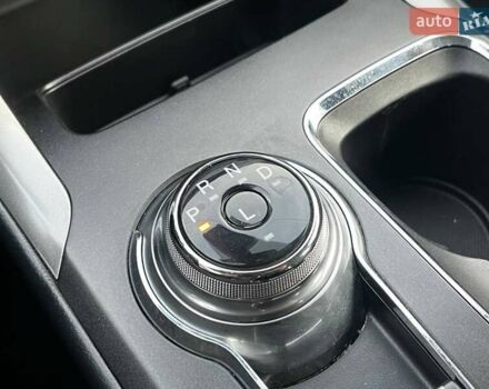 Красный Форд Фьюжн, объемом двигателя 2 л и пробегом 60 тыс. км за 16990 $, фото 29 на Automoto.ua