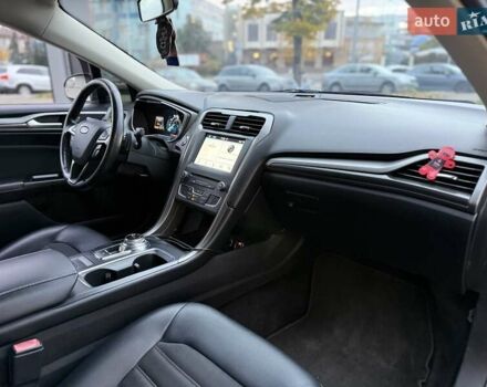 Форд Фьюжен 2017 у Києві на Automoto.ua Червоний Форд Фьюжен, об'ємом двигуна 1.5 л та пробігом 166 тис. км за 10800 $, фото 11 на Automoto.ua