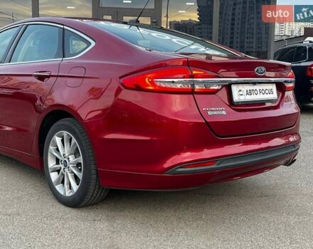Красный Форд Фьюжн, объемом двигателя 2 л и пробегом 60 тыс. км за 16990 $, фото 6 на Automoto.ua