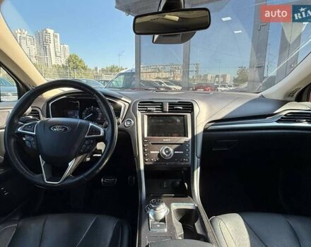 Красный Форд Фьюжн, объемом двигателя 2 л и пробегом 162 тыс. км за 15990 $, фото 14 на Automoto.ua