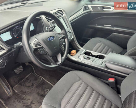 Красный Форд Фьюжн, объемом двигателя 1.5 л и пробегом 76 тыс. км за 10400 $, фото 11 на Automoto.ua