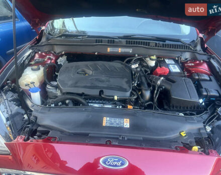 Красный Форд Фьюжн, объемом двигателя 1.6 л и пробегом 130 тыс. км за 13000 $, фото 4 на Automoto.ua