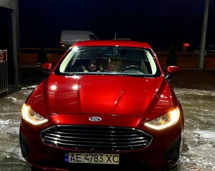 Красный Форд Фьюжн, объемом двигателя 2.5 л и пробегом 37 тыс. км за 13500 $, фото 1 на Automoto.ua