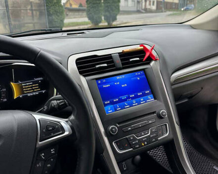 Красный Форд Фьюжн, объемом двигателя 2 л и пробегом 187 тыс. км за 14800 $, фото 8 на Automoto.ua