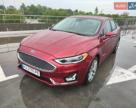 Форд Фьюжн 2018 в Киеве на Automoto.ua Красный Форд Фьюжн, объемом двигателя 2 л и пробегом 23 тыс. км за 24000 $, фото 3 на Automoto.ua