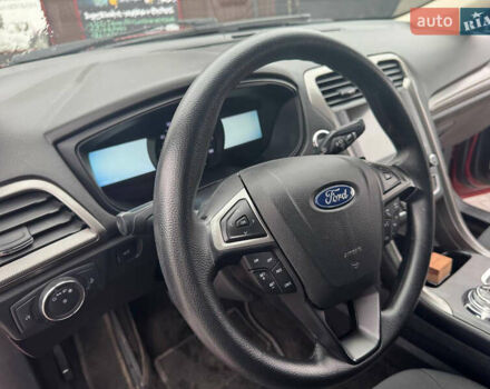 Красный Форд Фьюжн, объемом двигателя 1.5 л и пробегом 76 тыс. км за 10400 $, фото 12 на Automoto.ua