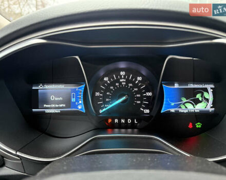 Красный Форд Фьюжн, объемом двигателя 2 л и пробегом 155 тыс. км за 14600 $, фото 6 на Automoto.ua