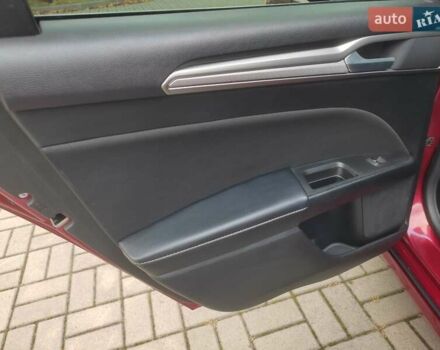 Червоний Форд Фьюжен, об'ємом двигуна 1.5 л та пробігом 76 тис. км за 9950 $, фото 31 на Automoto.ua