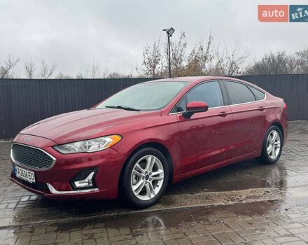Красный Форд Фьюжн, объемом двигателя 1.5 л и пробегом 76 тыс. км за 10400 $, фото 1 на Automoto.ua