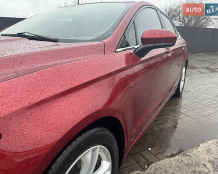 Красный Форд Фьюжн, объемом двигателя 1.5 л и пробегом 76 тыс. км за 10200 $, фото 10 на Automoto.ua