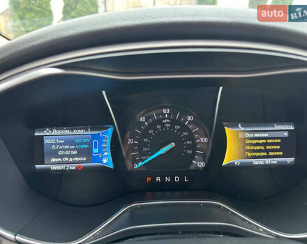 Красный Форд Фьюжн, объемом двигателя 2 л и пробегом 187 тыс. км за 14800 $, фото 7 на Automoto.ua