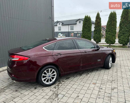 Красный Форд Фьюжн, объемом двигателя 2 л и пробегом 187 тыс. км за 14800 $, фото 1 на Automoto.ua