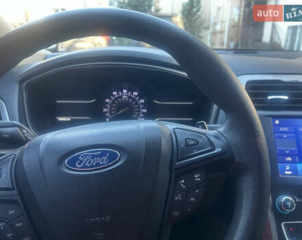 Красный Форд Фьюжн, объемом двигателя 1.6 л и пробегом 130 тыс. км за 13000 $, фото 6 на Automoto.ua