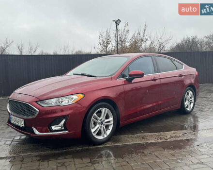 Красный Форд Фьюжн, объемом двигателя 1.5 л и пробегом 76 тыс. км за 10200 $, фото 1 на Automoto.ua