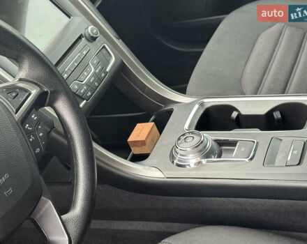 Красный Форд Фьюжн, объемом двигателя 1.5 л и пробегом 76 тыс. км за 10200 $, фото 13 на Automoto.ua