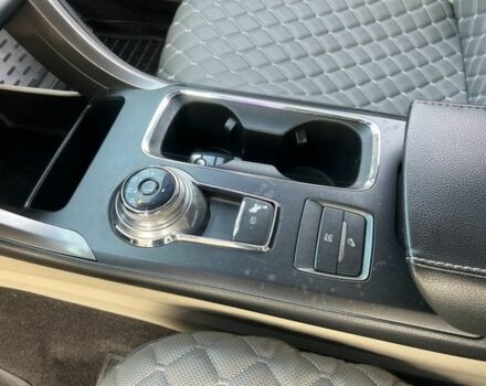 Червоний Форд Фьюжен, об'ємом двигуна 2 л та пробігом 217 тис. км за 12999 $, фото 8 на Automoto.ua