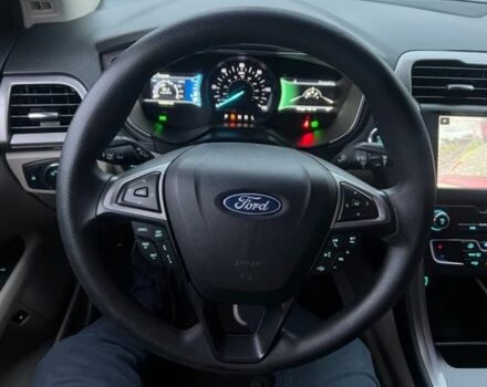 Червоний Форд Фьюжен, об'ємом двигуна 2 л та пробігом 217 тис. км за 12999 $, фото 10 на Automoto.ua