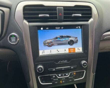 Червоний Форд Фьюжен, об'ємом двигуна 2 л та пробігом 217 тис. км за 12999 $, фото 7 на Automoto.ua