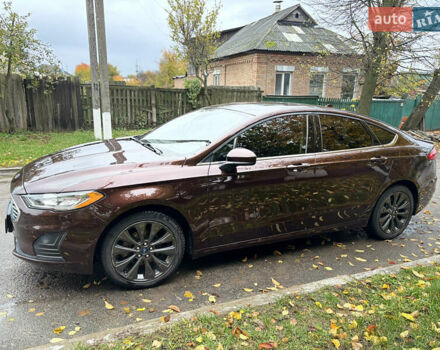 Красный Форд Фьюжн, объемом двигателя 2 л и пробегом 73 тыс. км за 13900 $, фото 5 на Automoto.ua